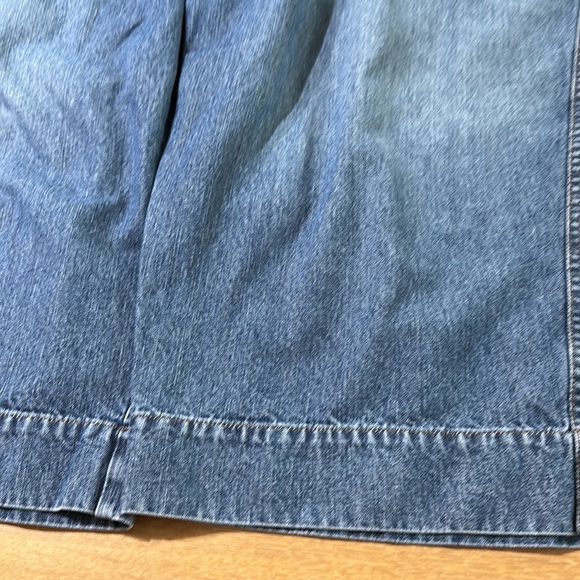 Jean Capri - Picture 3 of 5